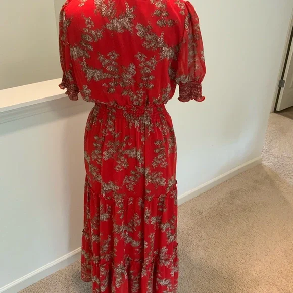 Max Studio medium Red Floral Women's Dress with elastic waist. Gorgeous dress 👗 - Picture 4 of 8
